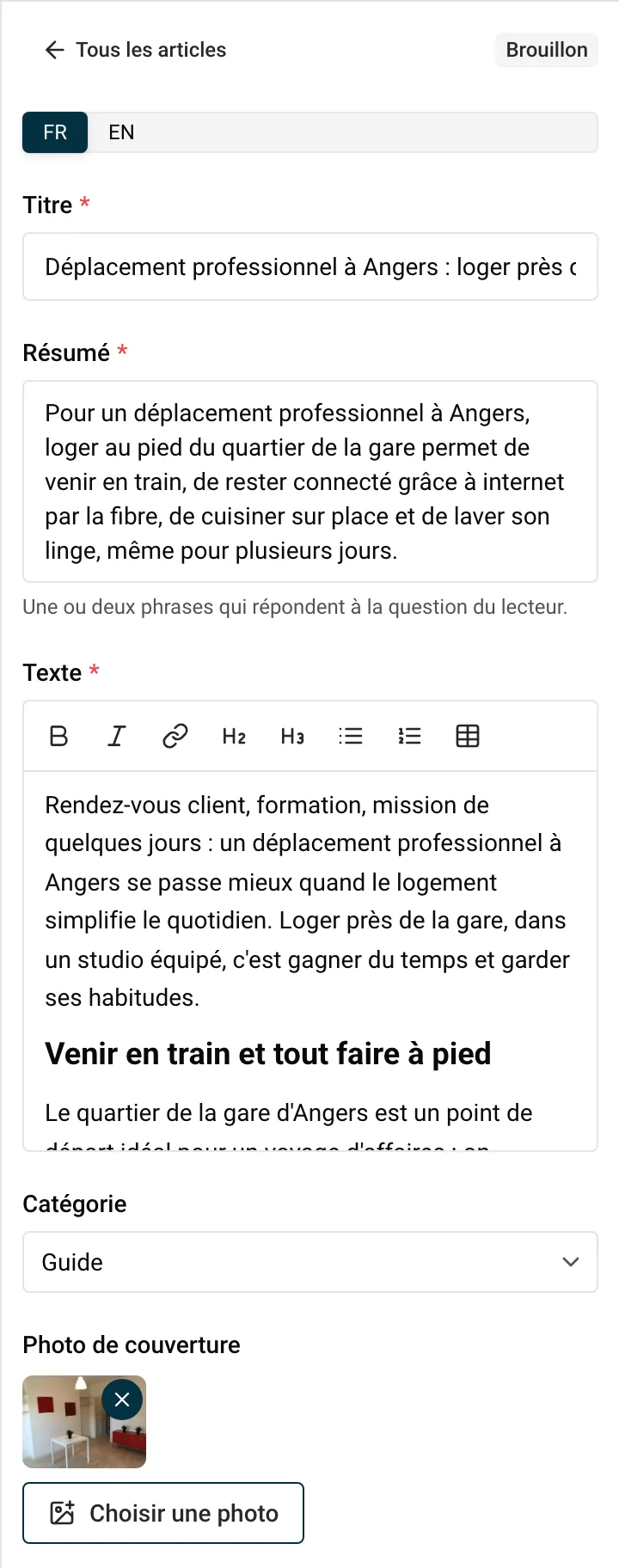 Un article en cours de modification : titre, résumé, texte, photo de couverture et approbation
